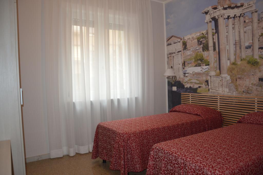 B&B Ad Maiora Roma الغرفة الصورة