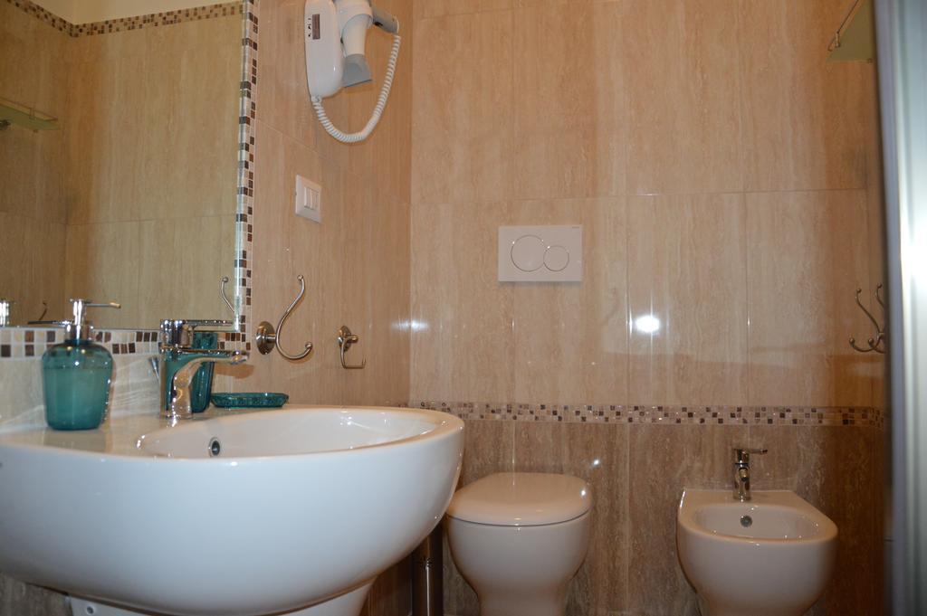 B&B Ad Maiora Roma الغرفة الصورة